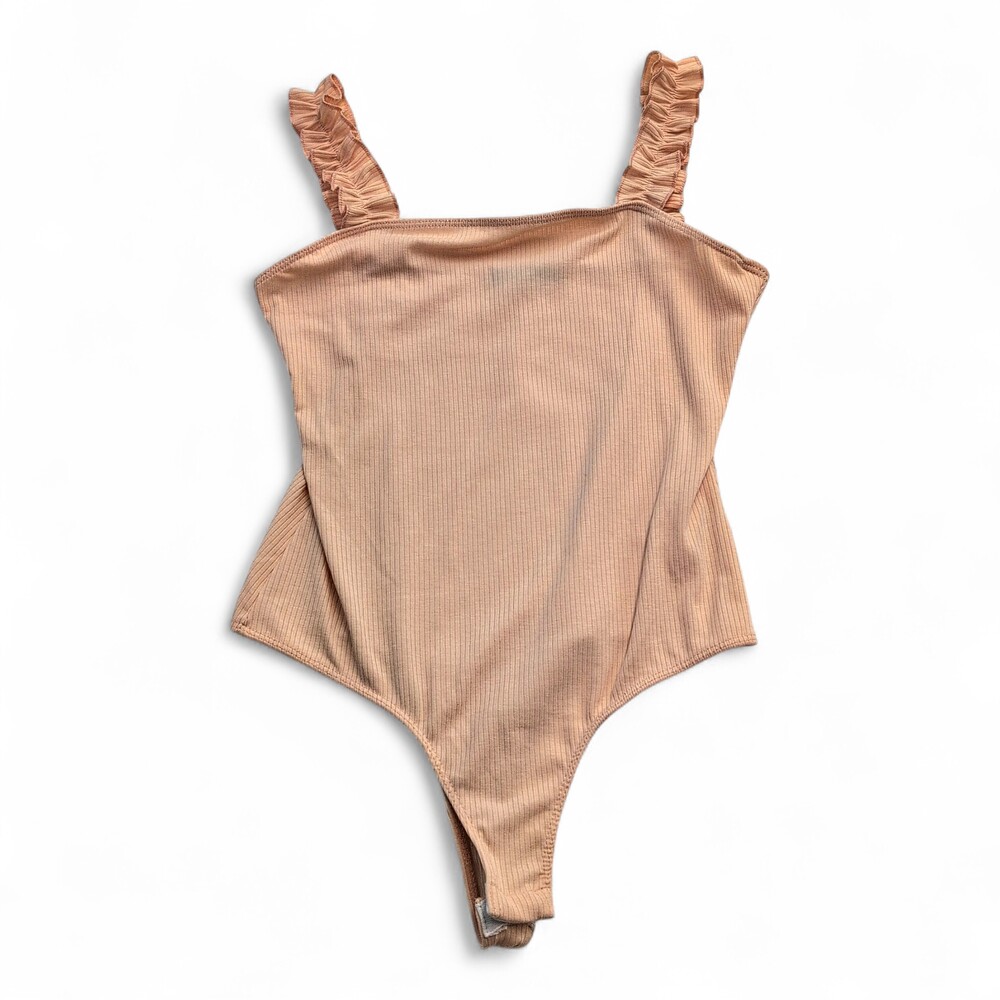 21 Saints Nude Blush Ribbed Ruffle-Strap Bodysuit, M